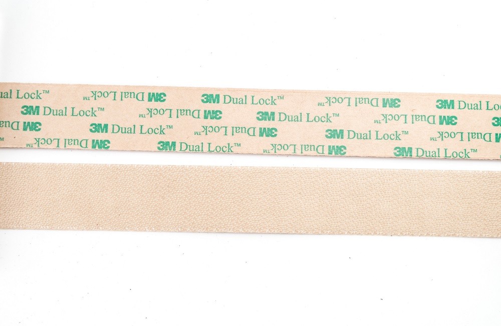 3M Juosta lipdukas 3M Dual Lock SJ4570 (25mm x 45,7m), skaidri
