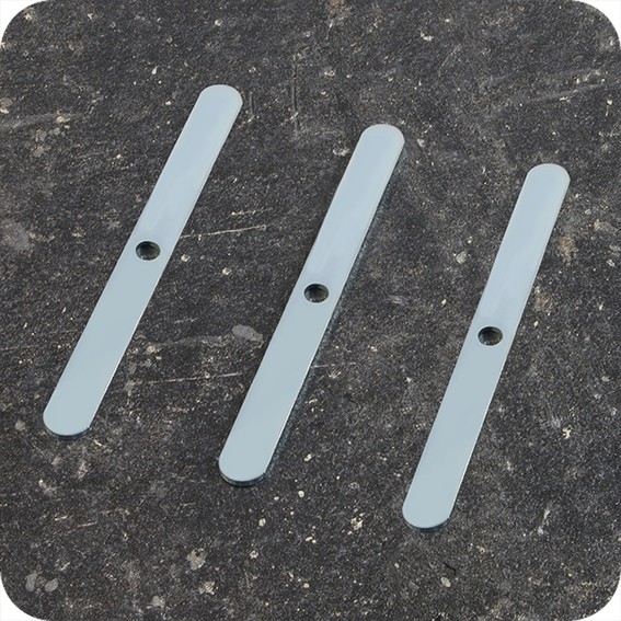 Metalinė cinkuota plokštelė pakaboms 100 x 10 x 2mm