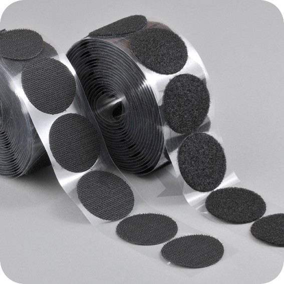 Sukimbantys lipnūs apskritimai 45mm juodi (100 porų)