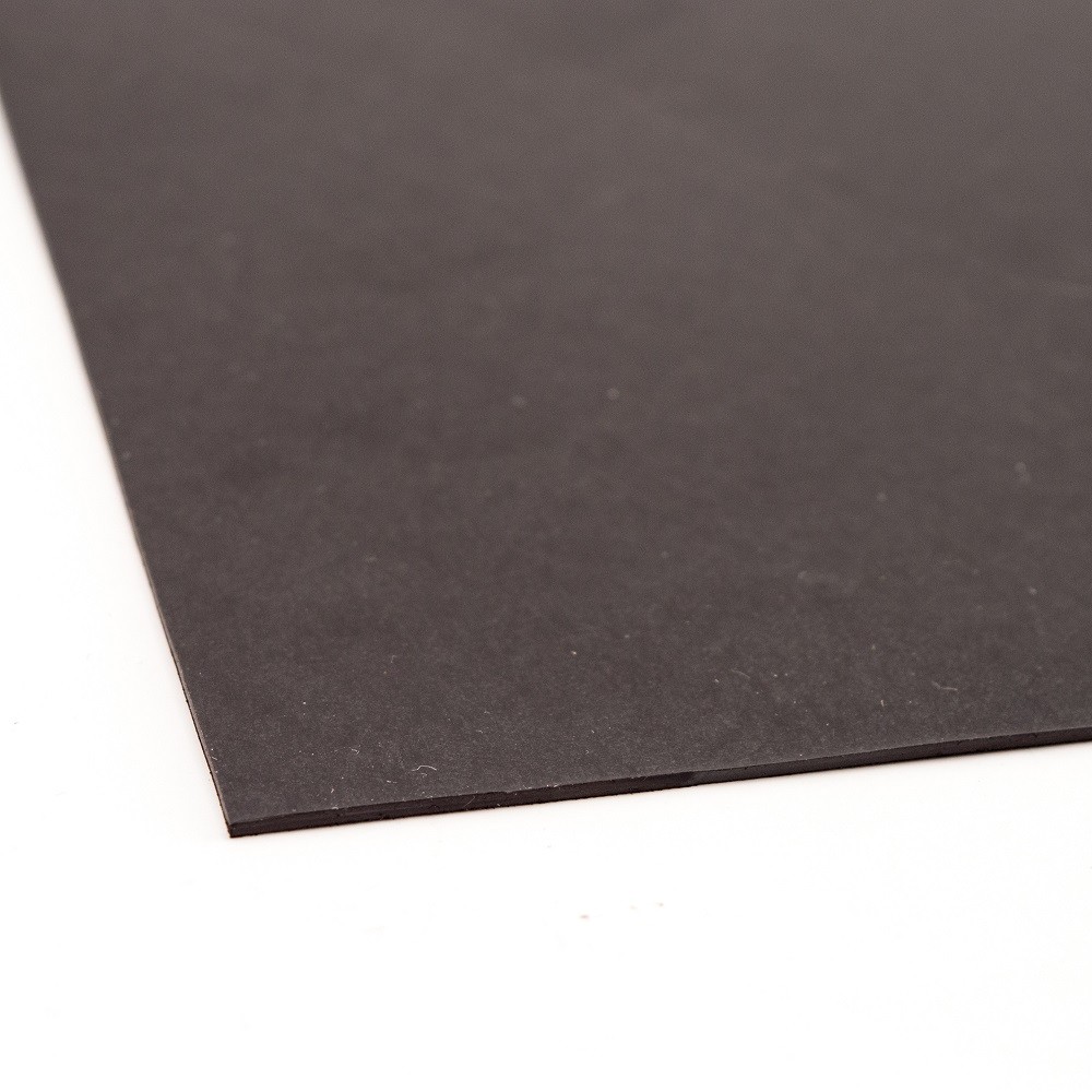 Magnetinė plėvelė (0,6 x 610 mm) Ritinys 30m, juoda