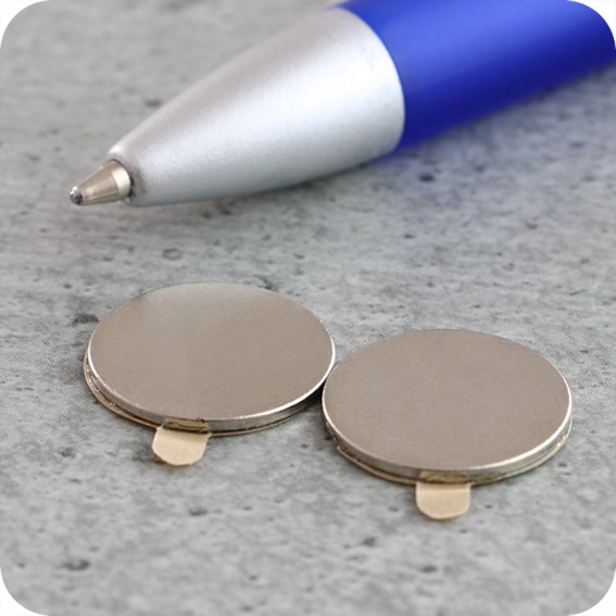 Lipnūs magnetiniai apskritimai, 15mm x 1mm, N35 (100 vnt. - 50 porų)