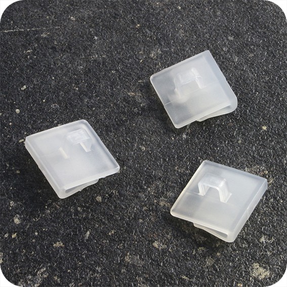 Plastikiniai užmaunami laikikliai su kilpele, skaidrūs, 19 x 19mm
