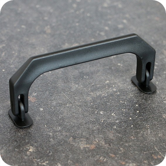 Plastikinės rankenos , 118 x 45 x 9mm, juodos sp.