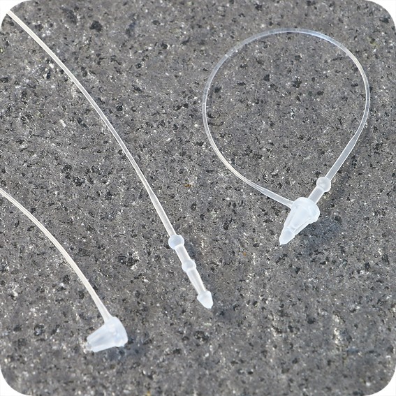 Plastikiniai lygūs laikikliai su kaiščiu, 75mm ilgio, skaidrūs