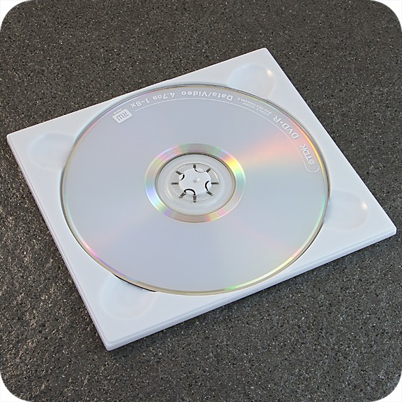 Plastikinis CD/DVD dėklas, baltas