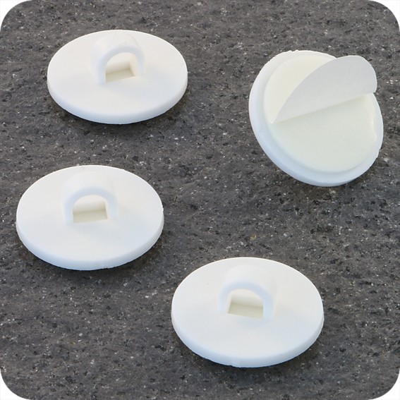 Plastikiniai savilipiai laikikliai su kilpele, balti, apvalūs ø - 20 mm