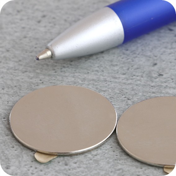 Lipnūs magnetiniai apskritimai, 25mm x 1mm, N35 (100 vnt. - 50 porų)