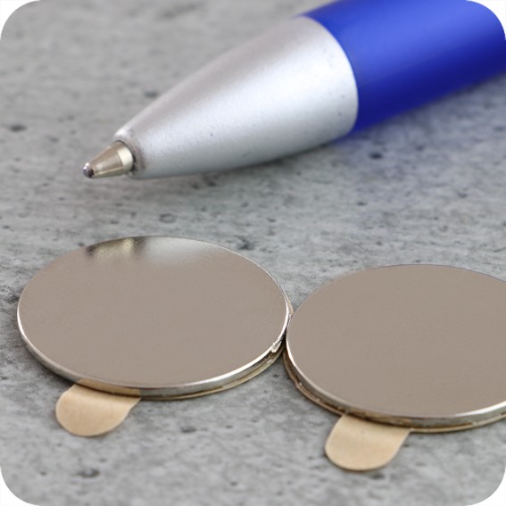 Lipnūs magnetiniai apskritimai, 22mm x 1mm, N35 (100 vnt. - 50 porų)