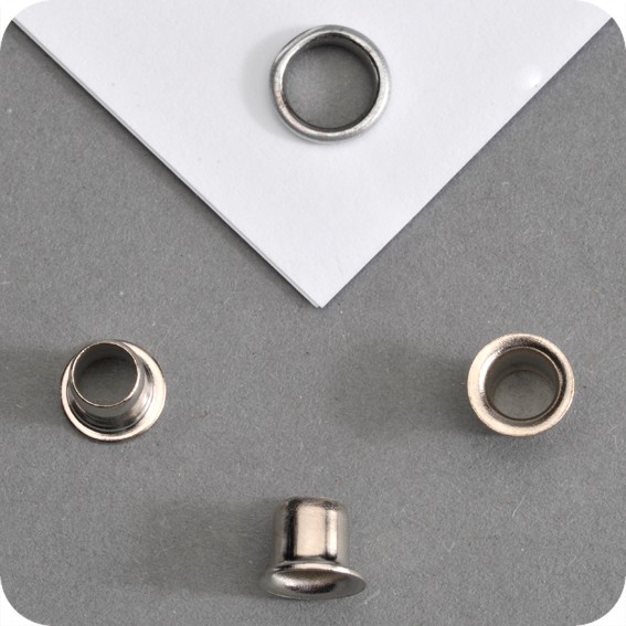 Metalinės nikeliuotos tuščiavidurės kniedės, ilgis 4mm Nr. 25
